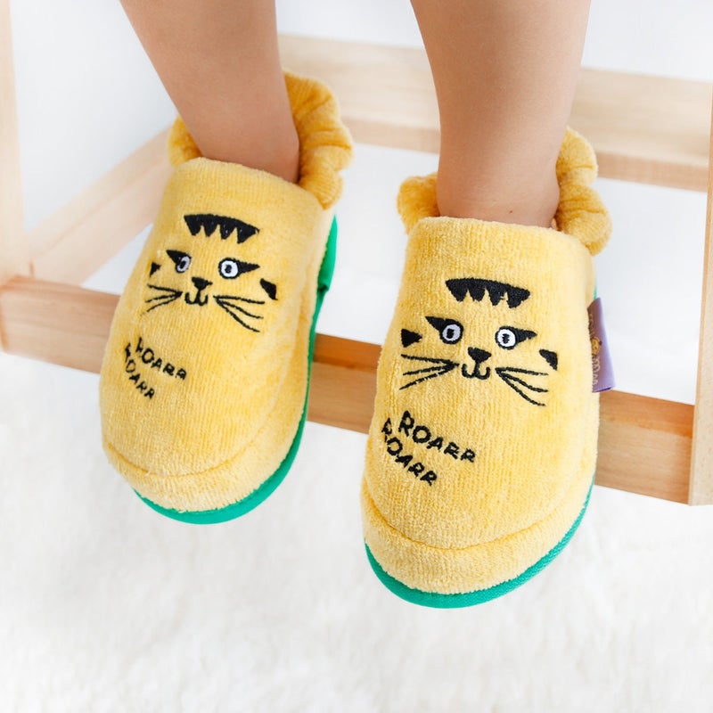 Milk & Moo Kids Slippers, 20cm 100% Cotton, Kids Indoor Slippers, Non-Slip Soft Sole, Slip-On Lightweight, Breathable, Ideal for Home, Bath, Indoor Use, Skater Cheetah Design, For Boys and Girls, 5-6 Years Old - Image 1